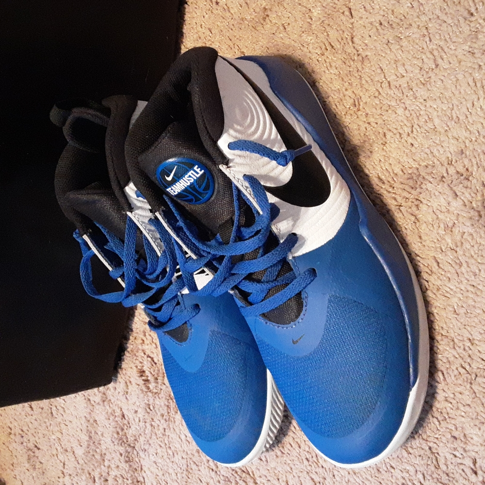 Basketball  Nike sz 6Y UK 5.5 Blue black white